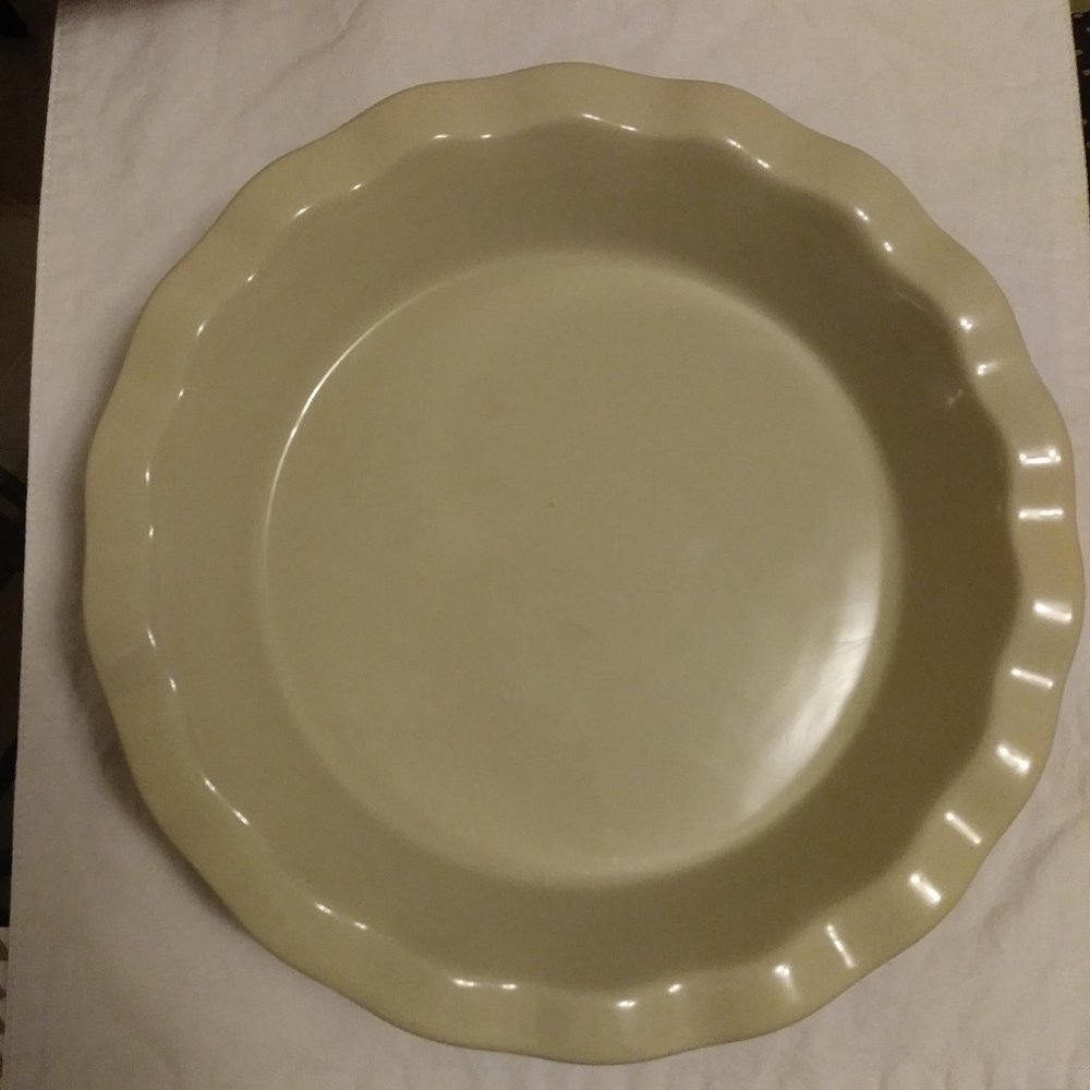 EUC* Stonewear Round Pie Baking Dish